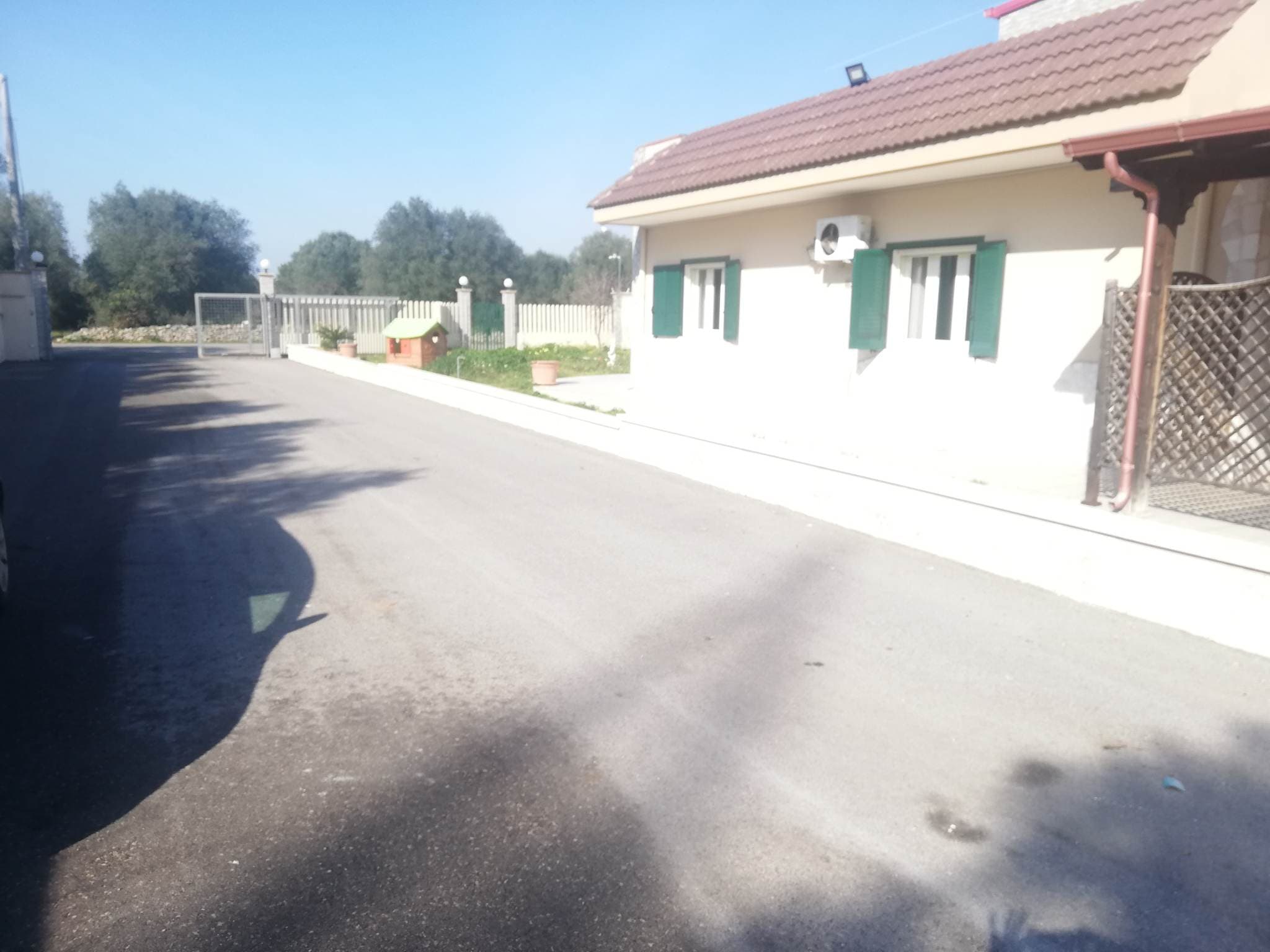 Elegante villa a Lizzano con ampi spazi — foto 2