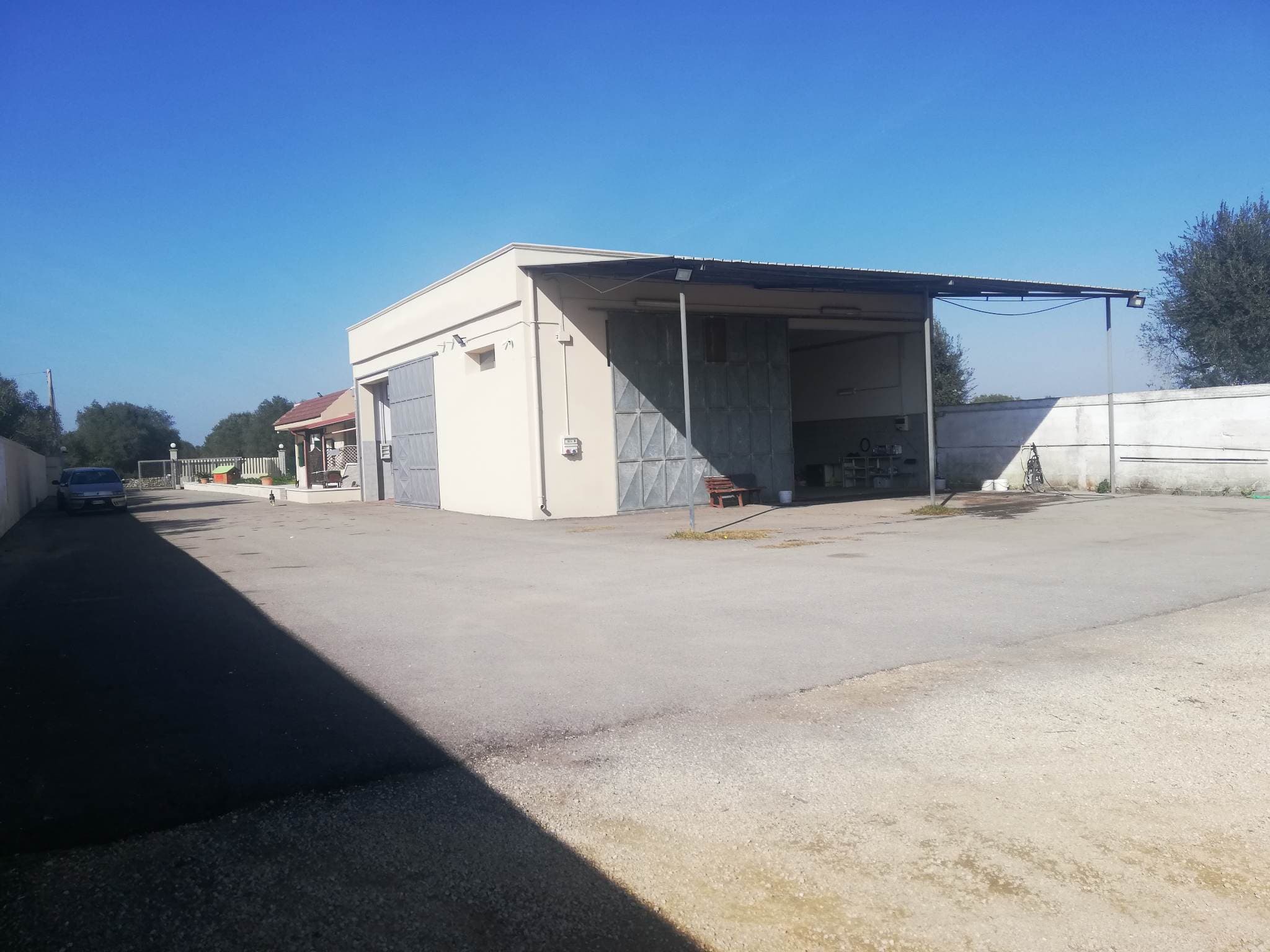 Elegante villa a Lizzano con ampi spazi — foto 3