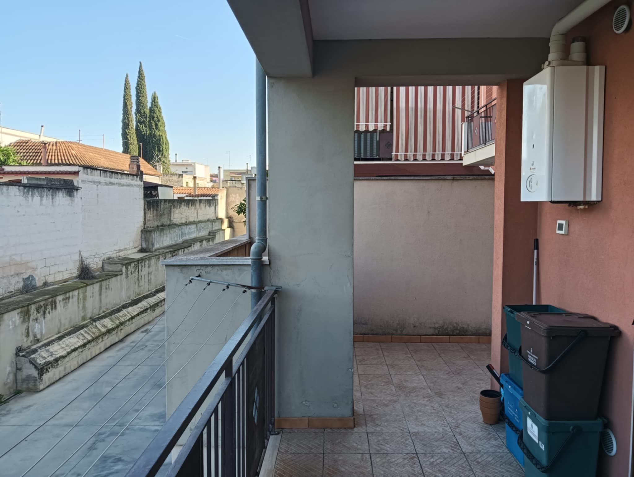 Ampio appartamento con tre camere a Carosino — foto 4