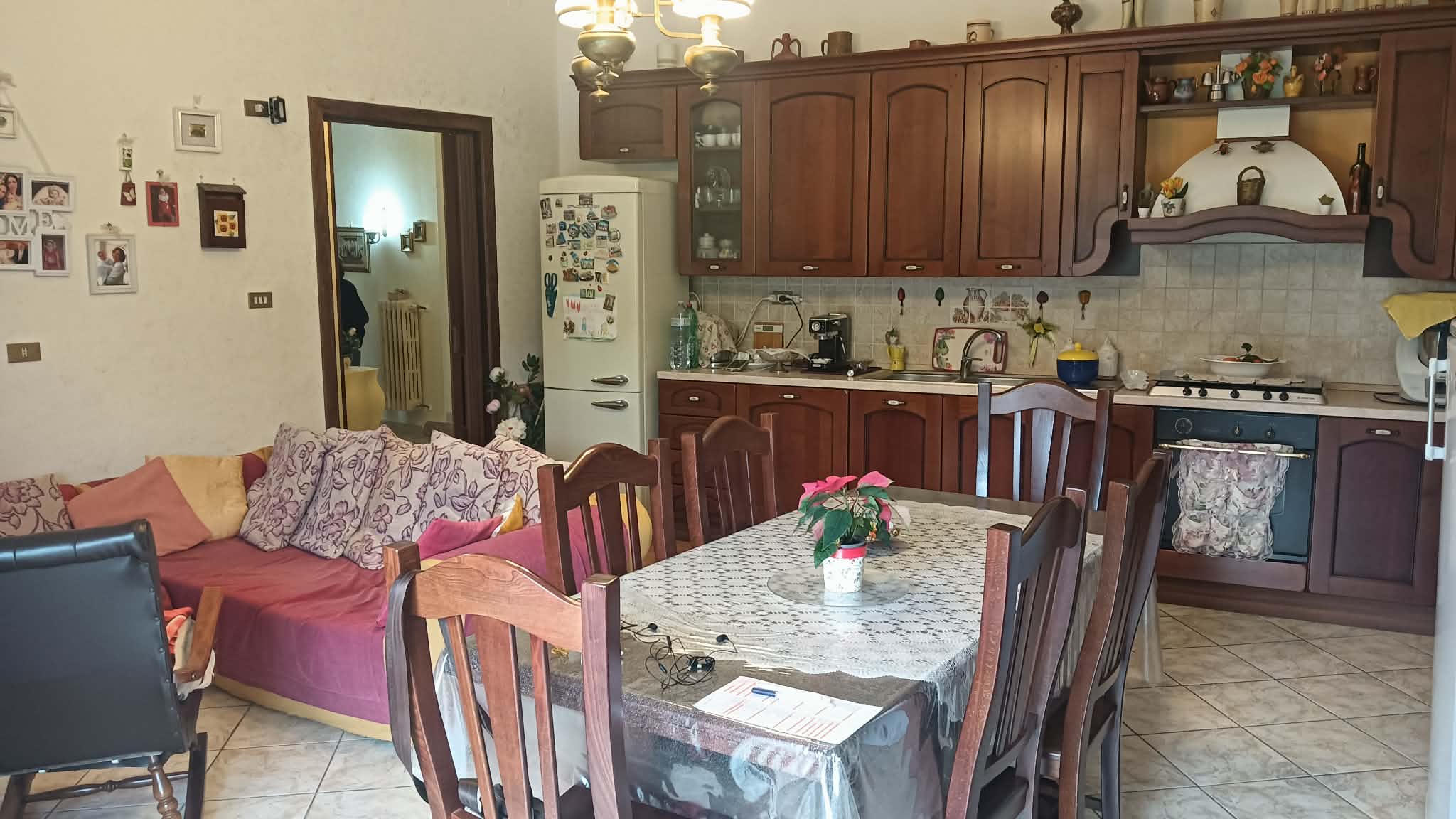 Ampio appartamento nel cuore di San Giorgio Ionico — foto 5