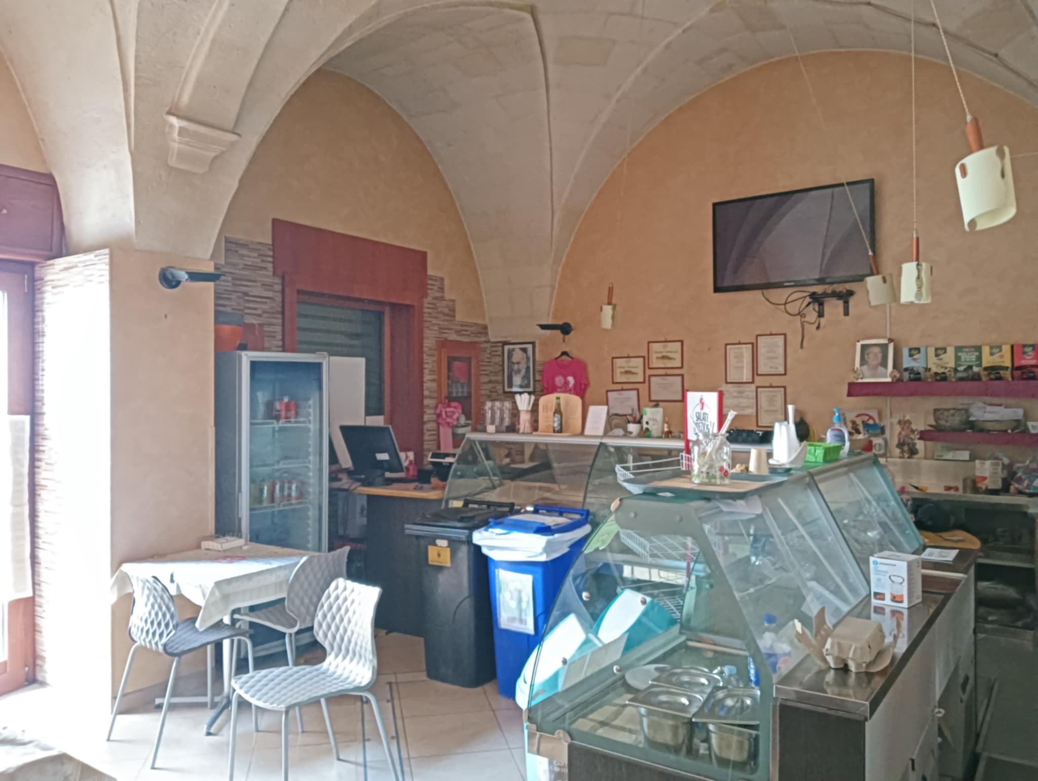 Negozio centralissimo a San Giorgio Ionico — foto 2
