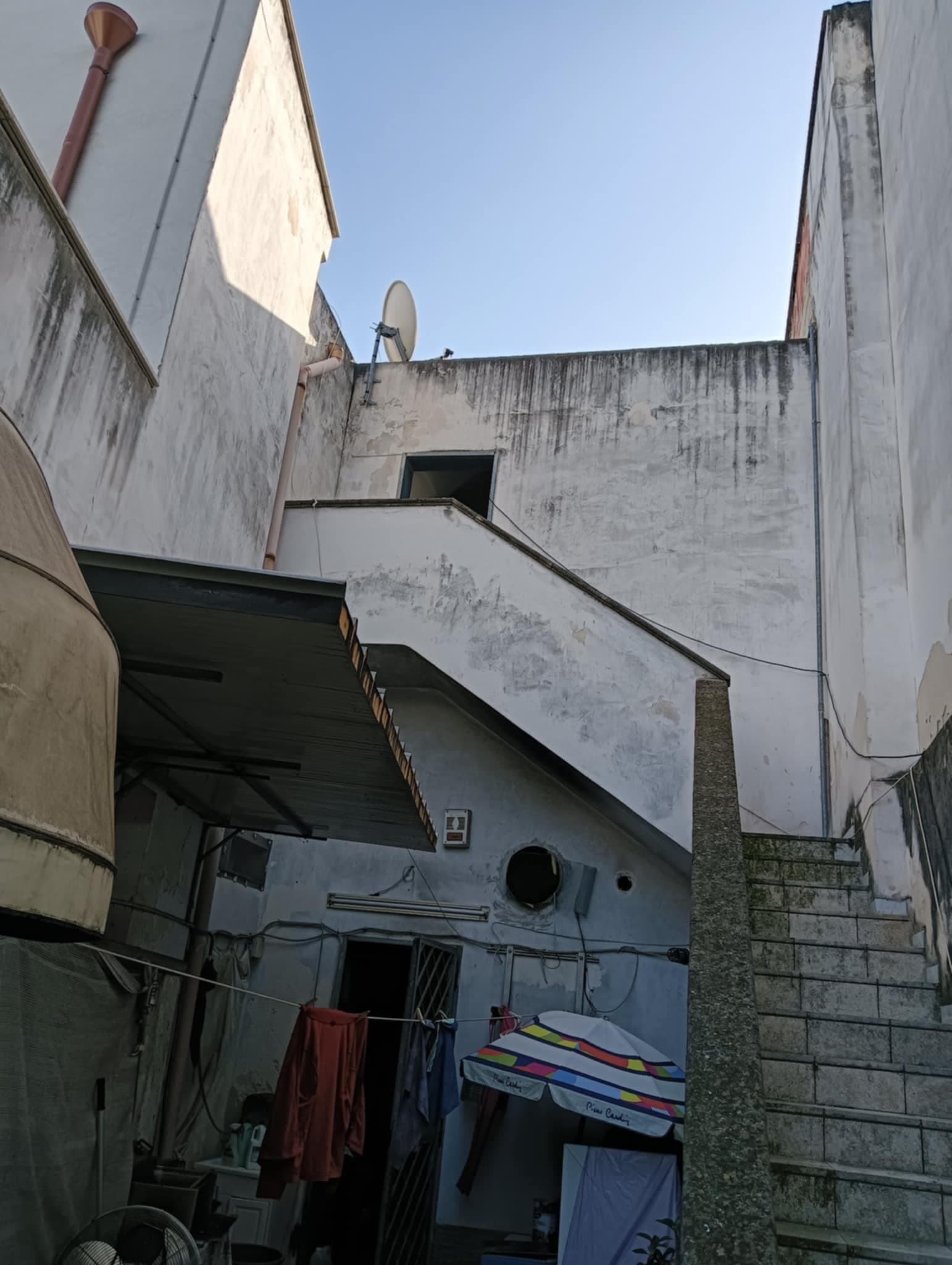 Negozio centralissimo a San Giorgio Ionico — foto 4