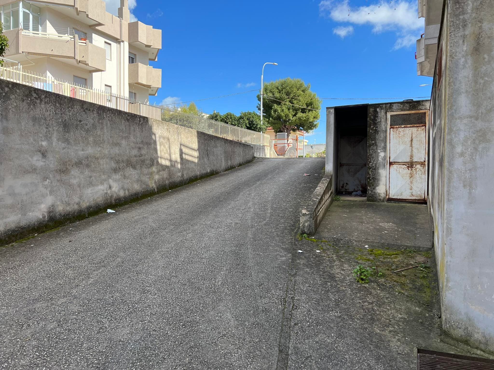 Ampio Garage in Affitto a San Giorgio Ionico
