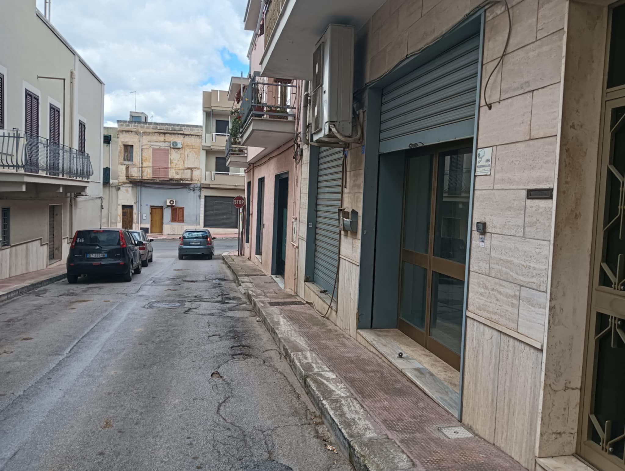Spazio commerciale nel cuore di San Giorgio Ionico