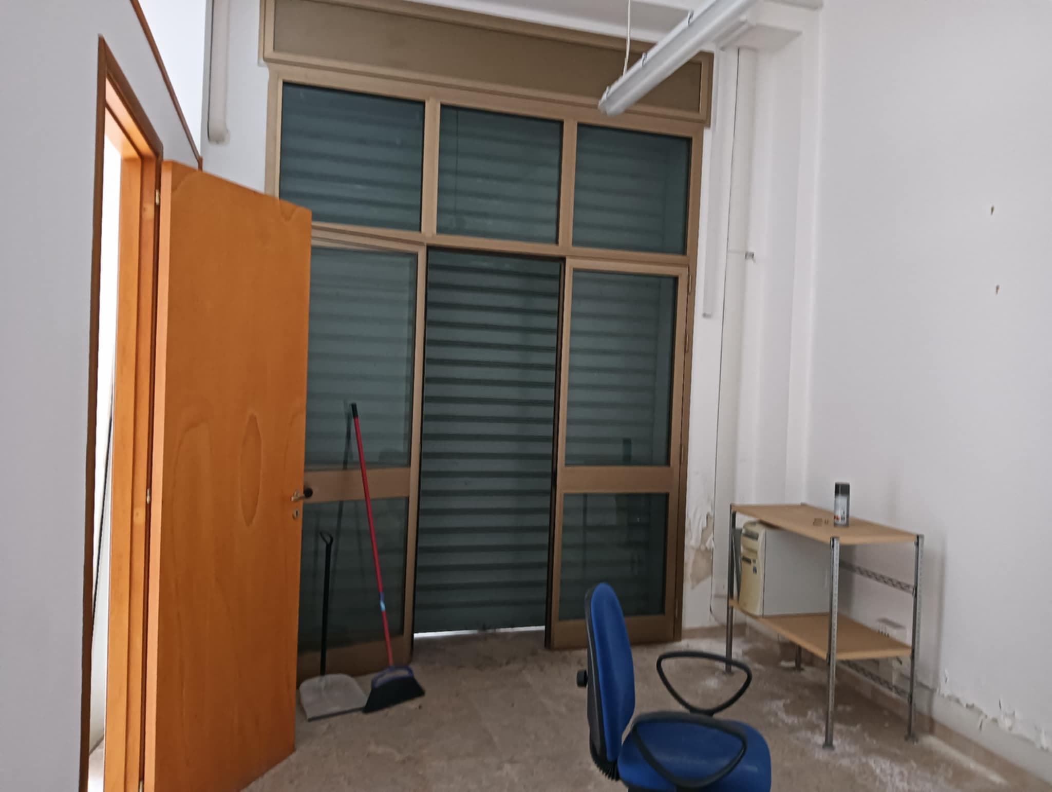 Spazio commerciale nel cuore di San Giorgio Ionico — foto 4