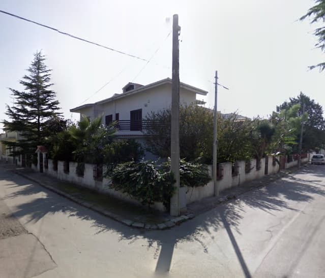 Villa spaziosa con ampi ambienti a Carosino
