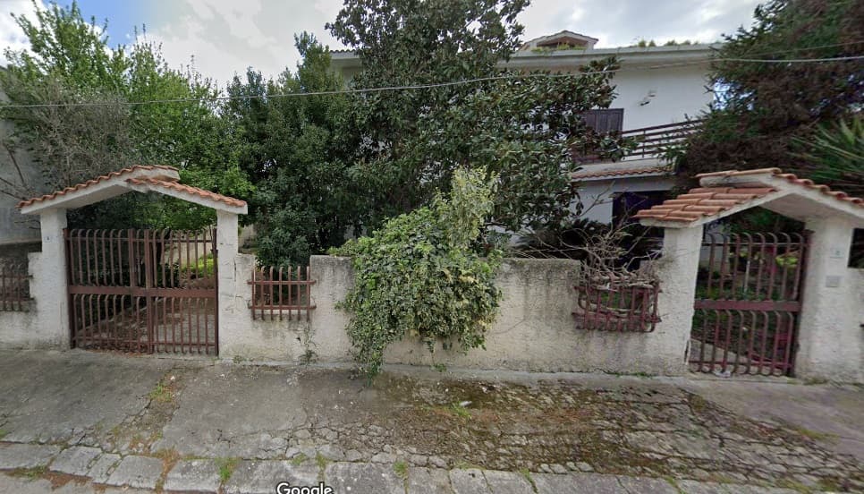 Villa spaziosa con ampi ambienti a Carosino — foto 3